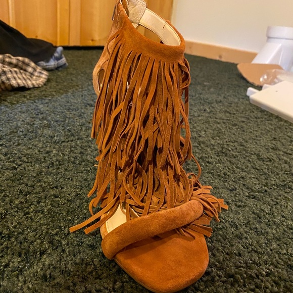 STEVE MADDEN NEVER WORN 2000’s Heels - Picture 3 of 5